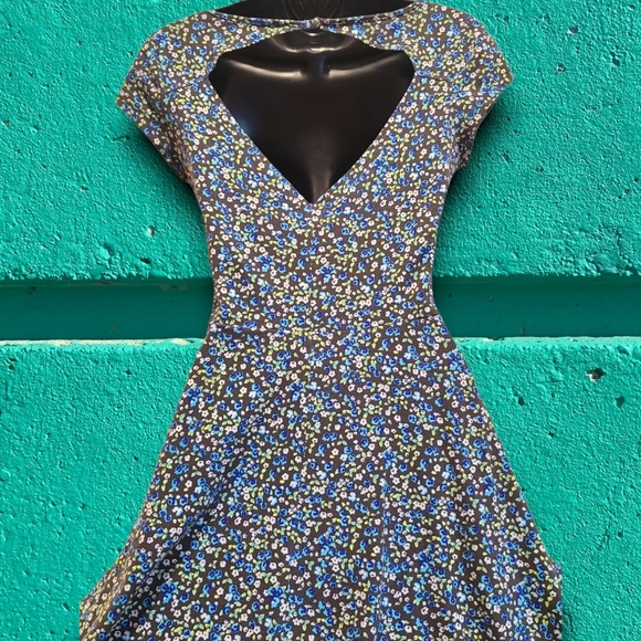 American Eagle Outfitters Cotton Stretch Floral Skater Dress Size Small - Picture 2 of 9